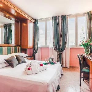 Raeli Siracusa 3*, Rome Italy